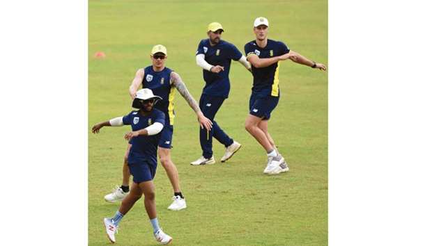South Africau2019s fast bowler Dale Steyn (second left) trains with his teammates in Galle, Sri Lanka, yesterday. (AFP)