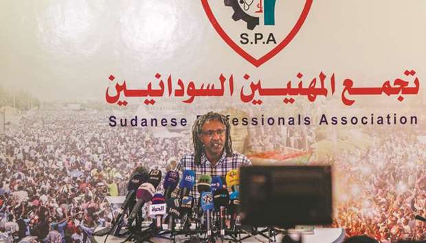 Ismail al-Taj, a spokesman for the Sudanese Professionals Association (SPA), speaks at a press conference in Khartoum yesterday.