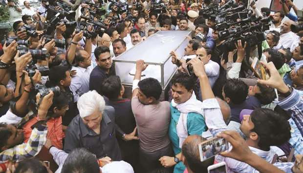 The mortal remains of veteran Congress leader Sheila Dikshit being brought to her residence in New Delhi yesterday.