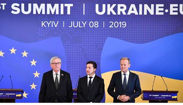 #Tusk, #Zelenskiy and Juncker at their joint press conference in Kyiv.