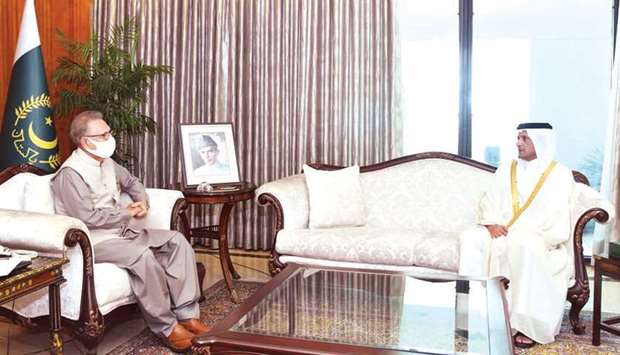 Pakistan president receives credentials of Qatar's envoy