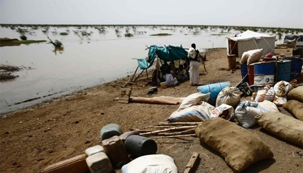 Sudanese sleep under tents following heavy flooding