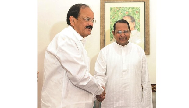 Bangladesh Information Minister Hasanul Haq Inu (right) meets with Indian Minister of Information & Broadcasting M Venkaiah Naidu in New Delhi yesterday.