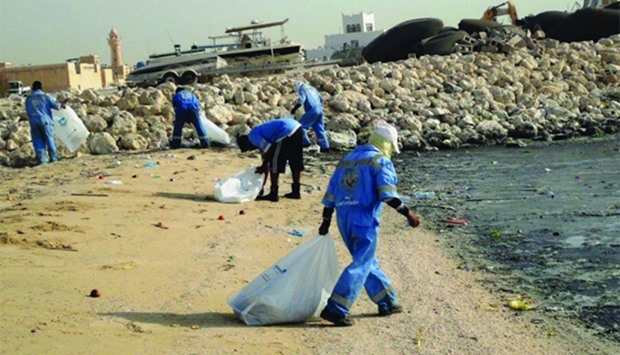 The clean-up drive at Wakrah. Picture courtesy of MMErn