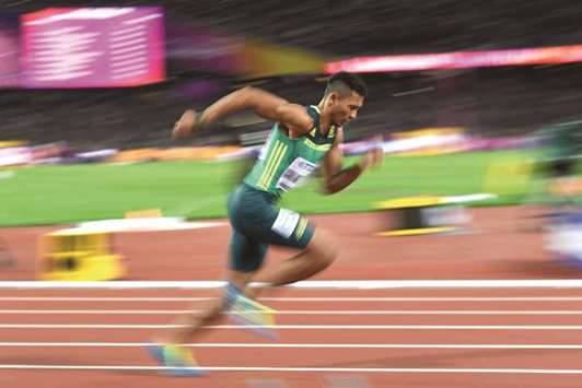 South Africau2019s Wayde Van Niekerk at the start of the menu2019s 400m final at the 2017 IAAF World Championships in London on Tuesday. (AFP)