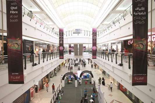 Customers shopping at the City Center Mall in Doha (file). According to the MDPS report, families expressed optimism about the current situation in the second quarter of 2017 compared to the first quarter, reflecting the continued confidence in the economic situation in the country, and confirming the ability of the Qatari economy to overcome the challenges despite the unjust siege.