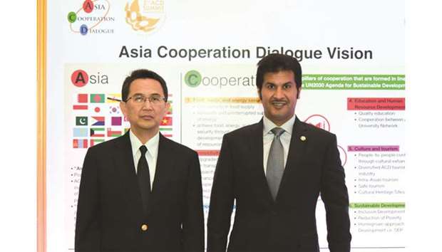 Qatar ambassador to Thailand Sheikh Jassim bin Abdulrahman al-Thani (right) with ACD Secretary-General Bundit Limschoon.
