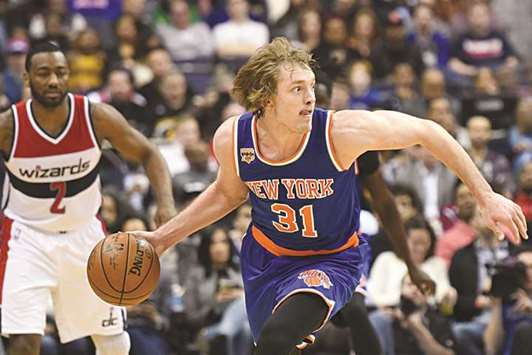 Former Knicks star John Starks visits Saturday Night Lights basketball  clinic in Long Island City –