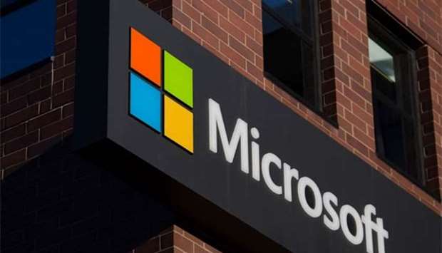 Microsoft says the Russian hacking unit that tried to interfere in the US presidential election has been targeting conservative US think tanks.
