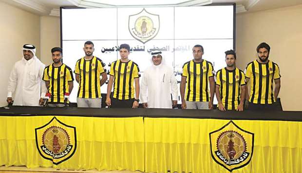 Qatar SC roped in six players on the eve of their QNB Stars League opener yesterday, including four foreign players and two Qatari players u2014 Rami Fayez and Ahmed Moeen.