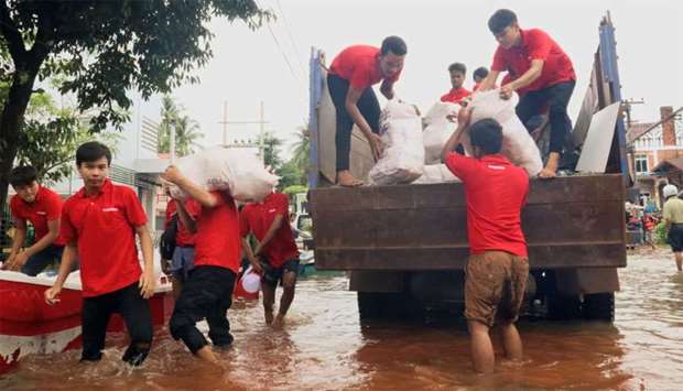 Ooredoo Myanmar delivers aid to flood victims in Mon State