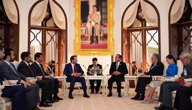 HE the Deputy Prime Minister and Minister of Foreign Affairs Sheikh Mohamed bin Abdulrahman al-Thani met in Bangkok on Friday with Thailand's Prime Minister, Prayut Chan-o-cha. At the outset of the meeting, HE Sheikh Mohamed conveyed the greetings of His Highness the Amir Sheikh Tamim bin Hamad al-Thani to the Thai prime minister, and his wishes of further progress and prosperity for the people of Thailand. The Thai prime minister reciprocated his greetings to the Amir, wishing him health and happiness, and further development, progress, and prosperity for the Qatari people.