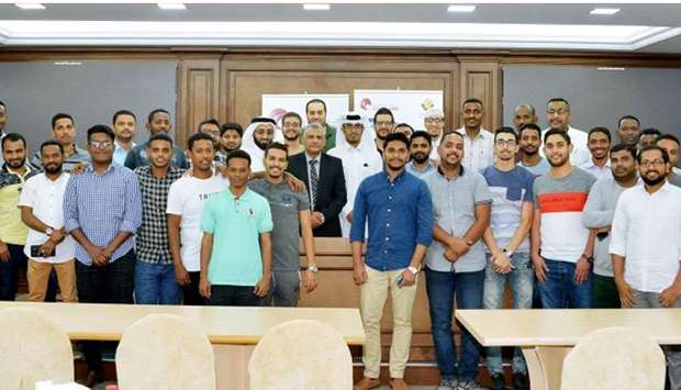 Participants of the recently concluded 18th session of Qatar Chamber's customs clearance programme.r