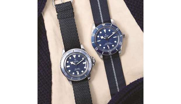 Navy blue is also the dominant colour of the fabric strap offered with this model. The fabric strap is one of the hallmarks of TUDOR, which, in 2010, became one of the very first watchmaking brands to offer it with its products.
