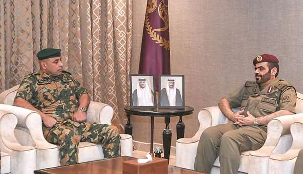 During the meeting, they reviewed bilateral relations of common interest in military fields and ways to enhance and develop them. The meeting was attended by a number of senior officers of the Amiri Guard.