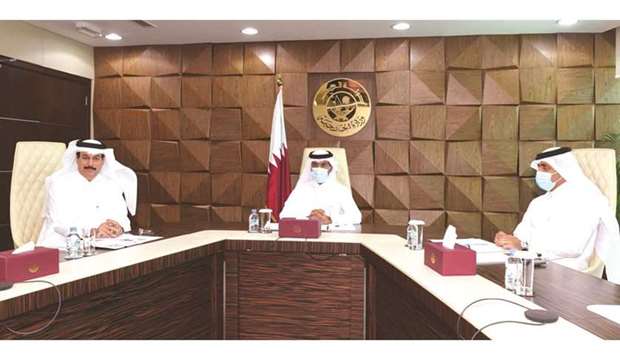 The legislative and legal sectors in the foreign affairs ministries of the member states also participated.