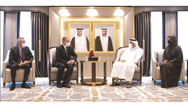 The meeting dealt with reviewing bilateral relations and the partnership between Qatar and the UN WFP , as well as the latest developments in Afghanistan and how it reflects on the country's food security.