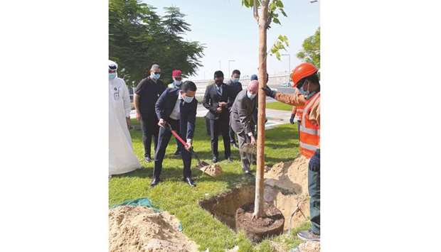 SriLankan Airlines, the national carrier of Sri Lanka and a member of the oneworld alliance, held a tree planting event at Hamad International Airport (HIA) to mark its 42nd anniversary of its presence in Doha and the rest of the world.