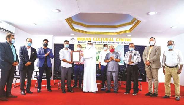 K E Ashraf, an Indian expatriate from Kerala's Malappuram Keezhuparamba area, was honoured with a bravery award by the Qatar KMCC Malappuram District Committee.