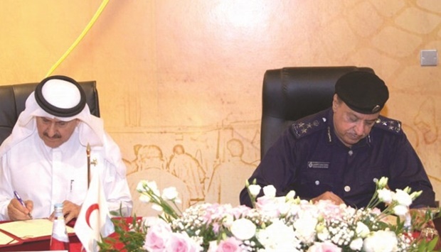 The agreement was signed by PCID Manager Brigadier-General Mohamed Saud Al Otaibi and HE QRCS Secretary-General Ambassador Ali bin Hassan Al Hammadi.