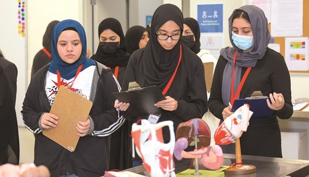 The students spent two weeks engaging with WCM-Qu2019s faculty and staff through a series of learning sessions that accurately reproduce the experiences of current WCM-Q students.