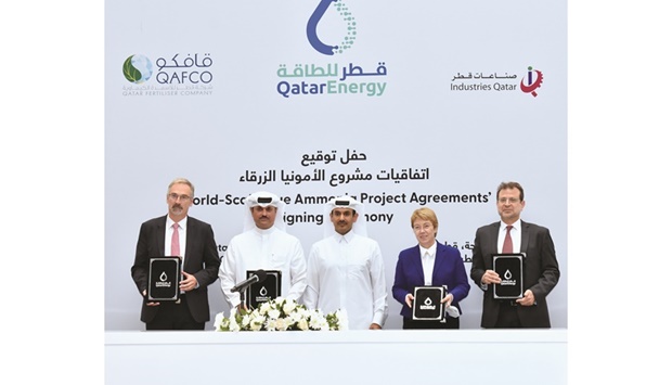 HE Saad Sherida al-Kaabi along with the officials of Qafco, ThyssenKrupp and CCC after inking pact to build the worldu2019s largest blue ammonia facility. PICTURE: Thajudheen.