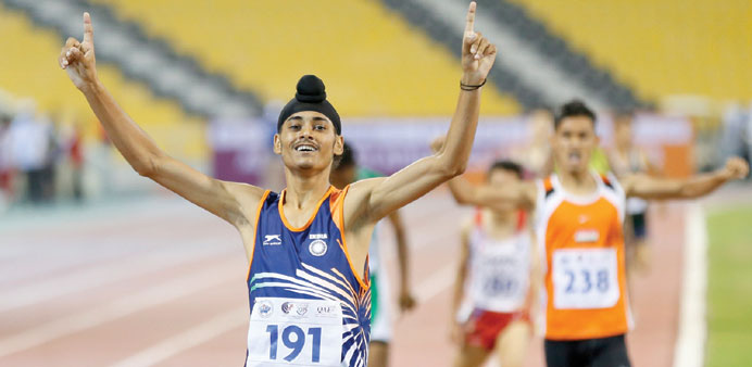 Indiau2019s Beant Singh (top)  delivered a dominant performance to win the 800m gold medal yesterday. Pictures: Jayaram
