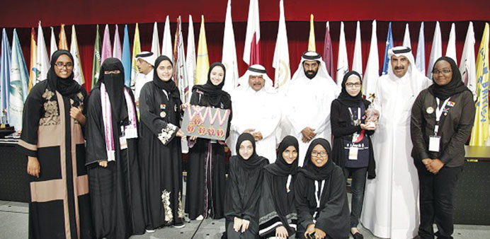 HE Sheikh Faisal and HE Dr al-Nabit with one of the winning teams.