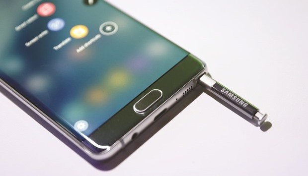 The Note 7 was rolled out last month to give it a head start on new iPhone, which was unveiled lastweek. But that advantage has now disappeared. Samsung shares fell 3.9% in trading Friday in Korea, the biggest drop since January 4