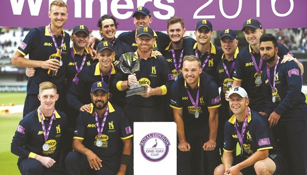Warwickshire players celebrate after winning Royal London One Day Cup final yesterday. (Reuters)