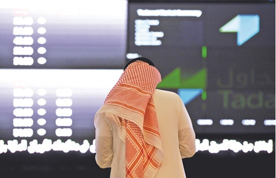 Saudi Arabiau2019s stock market fell sharply for a second straight day yesterday, leading the entire region down, in response to weak oil prices and government austerity measures.