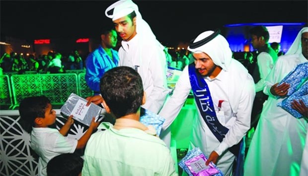 Katara usually distributes 'Eideya' to children during the celebrations.