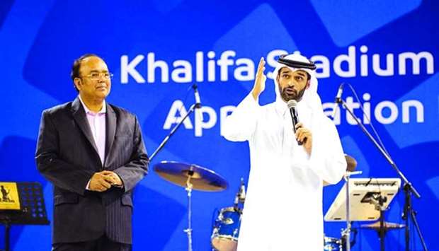 SC secretary general Hassan al-Thawadi thanks Khalifa Stadium workers.