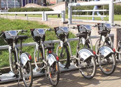 At a cost equal to just a few dollars, Muscovites and tourists alike can rent a standard bike or an electric one from the city for several hours.