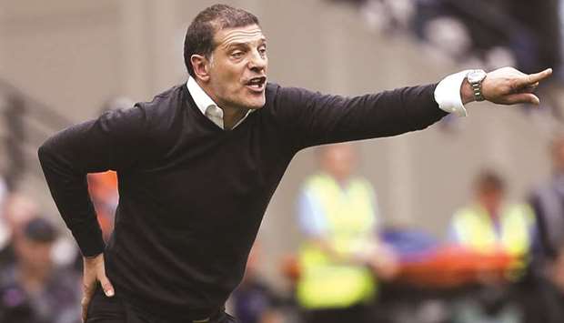 West Ham's Slaven Bilic gives instructions to his players during his sideu2019s defeat to Tottenham Hotspur on Saturday. (AFP)