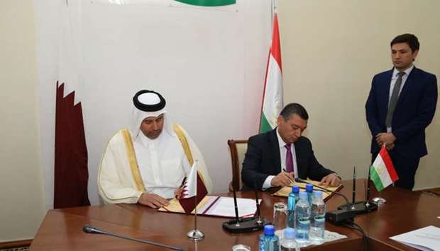 HE Sheikh Ahmed and Hikmatullozoda sign an agreement on the sidelines of the the third session of the Joint Tajik-Qatari Economic, Commercial and Technical Cooperation Committee in Dushanbe.