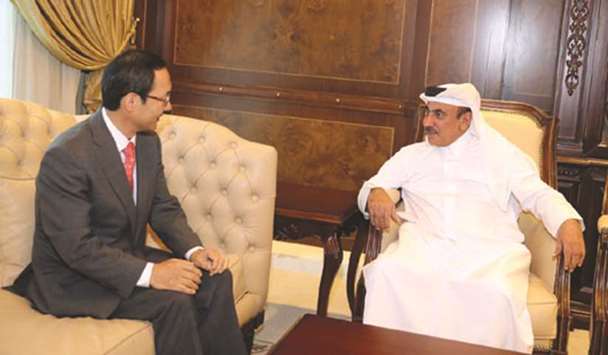 HE the Minister of Transport and Communications Jassim Seif Ahmed al-Sulaiti yesterday received a written message from South Korean Minister of Land, Infrastructure and Transport Kim Hyun-mee. The message included the South Korean ministeru2019s acceptance of an invitation to visit Qatar to discuss means of boosting co-operation between the two countries in the field of transport. The message was delivered by South Korean ambassador to Qatar Kim Chang-mo.