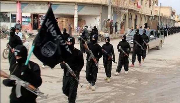 According to Hisham al-Hashemi, an expert on radical Islamist groups, about 2,000 IS jihadists are still active in Iraq.