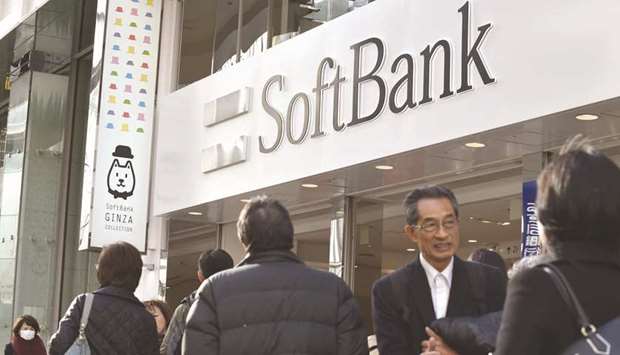SoftBank Group has told potential underwriters seeking a large role in the blockbuster IPO of its Japanese wireless unit that they should offer to lend to other parts of the parent companyu2019s empire, sources said.
