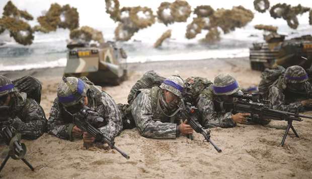 South Korean marines take part in a US-South Korea joint landing operation drill as part of the two countriesu2019 annual military training called Foal Eagle, in Pohang, South Korea, on April 2, 2017. (File photo)