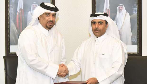 Dr al-Kubaisi and al-Kuwari led the MoU signing to establish u2018Kahramaa Excellenceu2019.