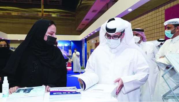 The minister visited a number of pavilions of ministries and entities participating in the exhibition.