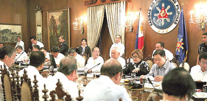 President Benigno Aquino presides over the meeting on the super typhoon Haiyan rehabilitation plan in Malacanang yesterday.