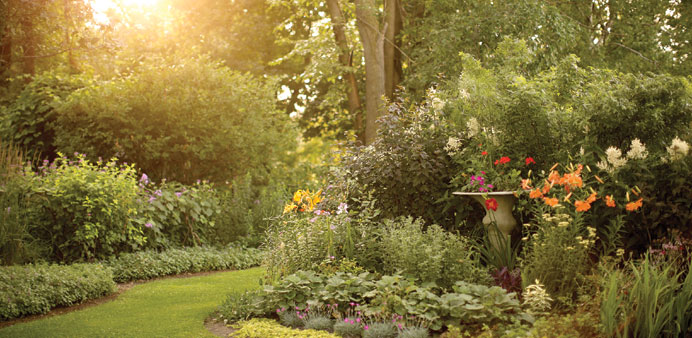A lower bed in Wouterina de Raadu2019s garden in Beldenville, Wisconsin. 