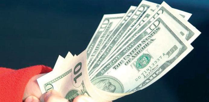 The dollar made headway on a trade-weighted index during the week, but struggled to make any significant impression on major European currencies as th