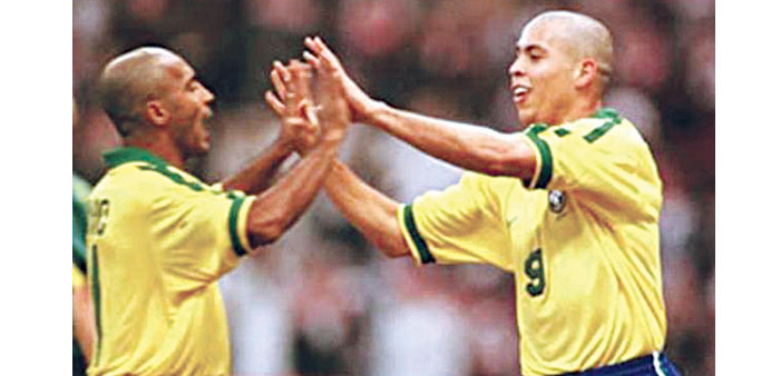 Romario (left) and Ronaldo
