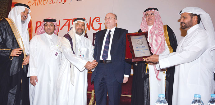 HMC officials receiving the award.