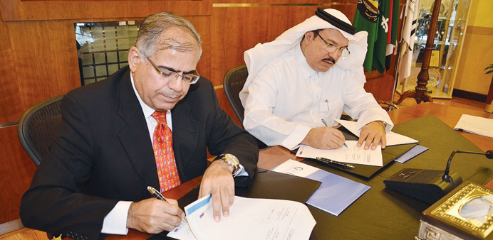 GOIC and Arado officials signing the MoU.