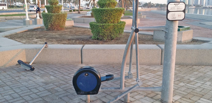 Pictures taken on April 9 early morning on Doha Corniche.