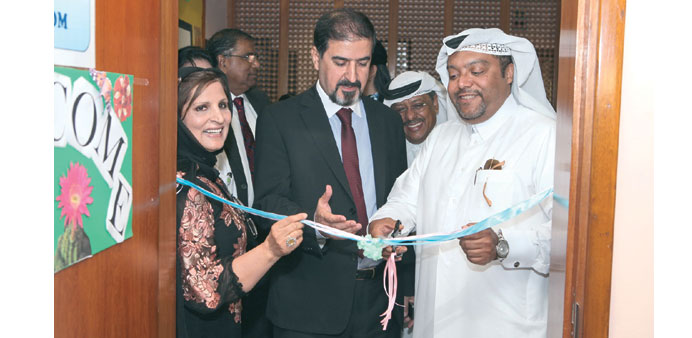  Dr Khalid Ibrahim al-Badr inaugurates the Lactation Clinic.